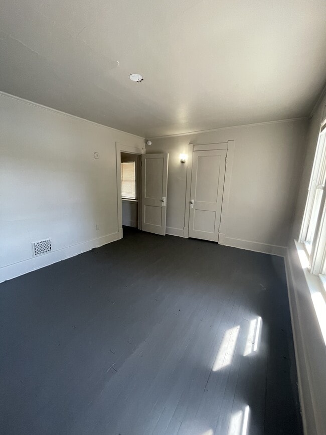Building Photo - 4208 Asbury Dr