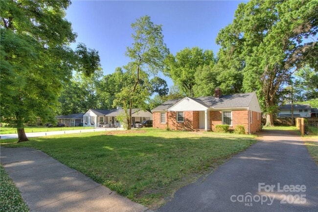 Building Photo - 308 Seneca Pl
