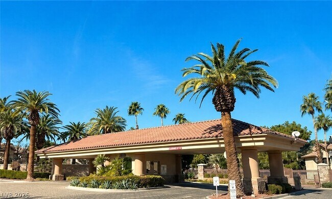 Building Photo - 2050 W Warm Springs Rd