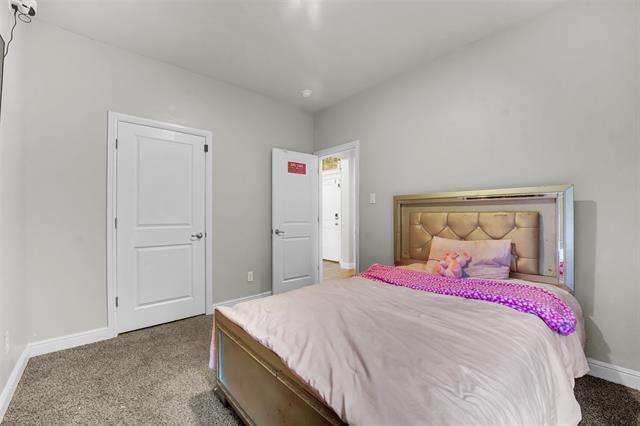 Building Photo - 1120 Gillespie Dr