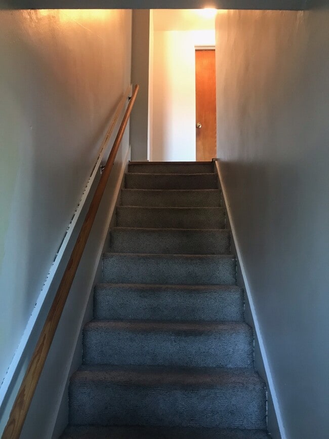 Building Photo - Keith St.