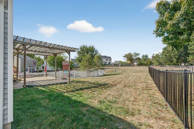 Building Photo - Move-In Ready Gem on a Corner Lot in O’Fal...