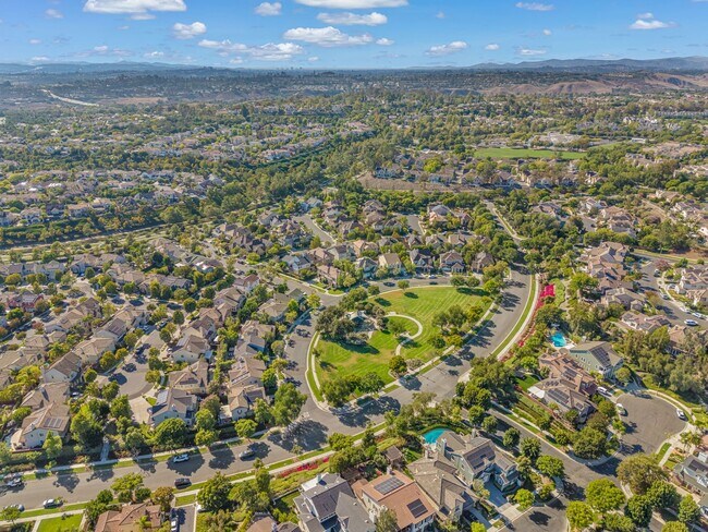 Building Photo - Luxurious French Country Estate in Ladera Ranch – Fully Furnished with Flexible Short-Term Lease ...