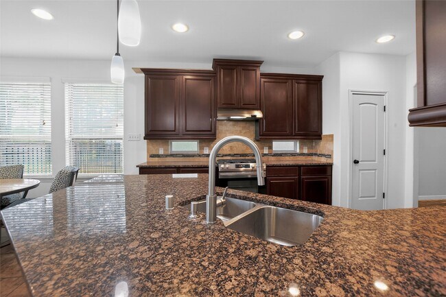 Building Photo - 74 N Whistling Swan Pl