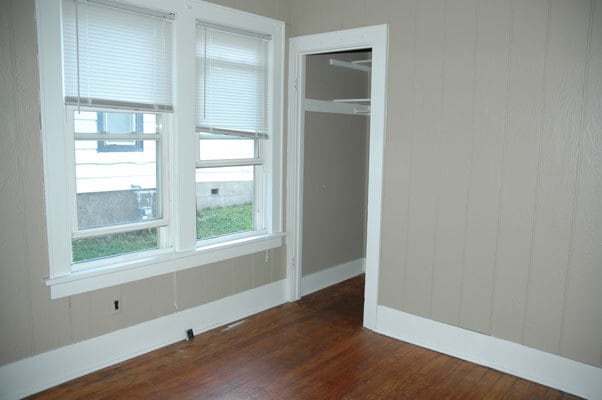 Building Photo - 1115 E Burlington St