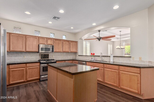 Building Photo - 24008 S Starcrest Dr