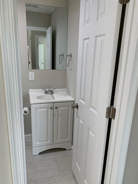 Building Photo - 6906 Wild Turkey Dr