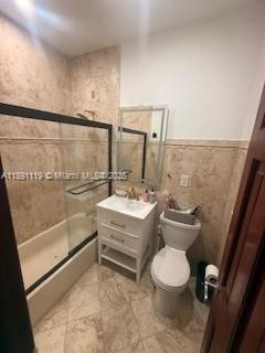 Building Photo - 2208 Bay Dr