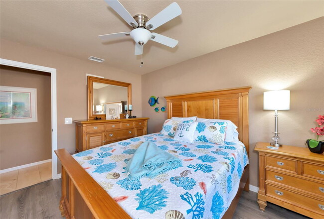 Building Photo - "3-Bedroom Oasis with Granite Accents & Mo...