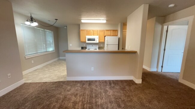 Building Photo - AVON16698