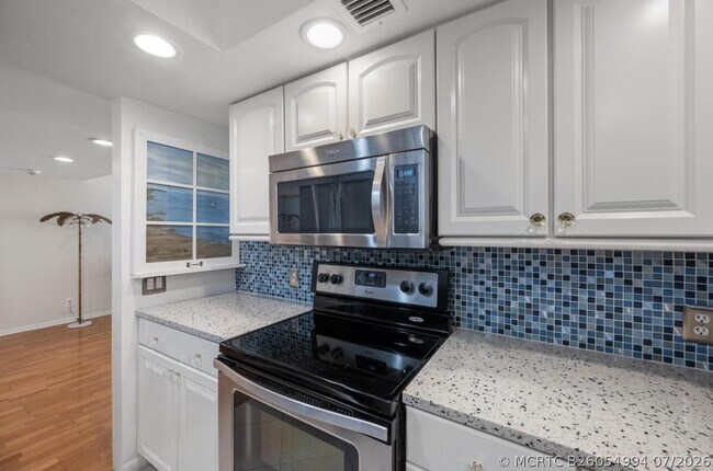 Building Photo - 3570 S Ocean Blvd