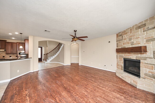 Building Photo - 18006 E Williams Bend Dr
