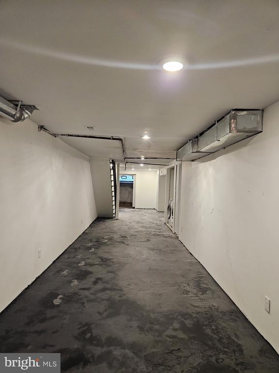 Building Photo - 423 N 52nd St