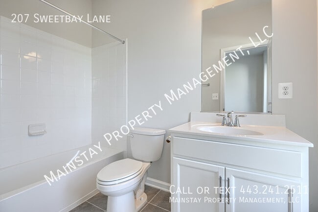 Building Photo - 207 Sweetbay Ln