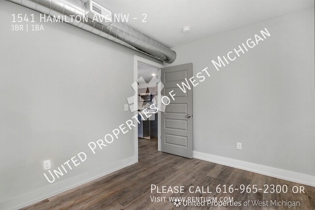 Building Photo - Available Now | Recently Remodeled 3 Bedro...