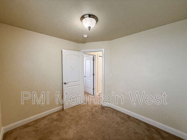 Building Photo - 2779 W 5525 S