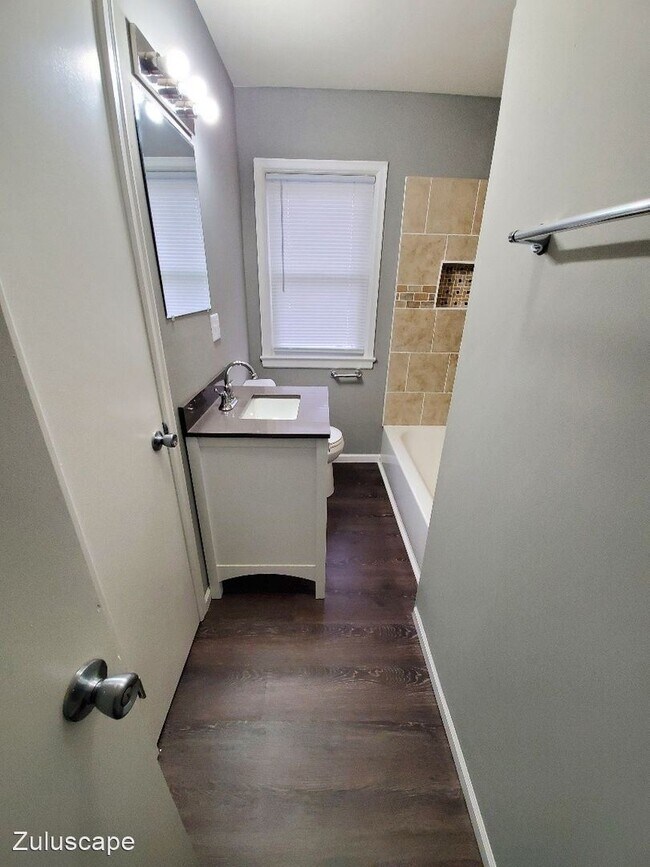 Building Photo - 2 br, 1 bath House - 5119 E. 21st Street