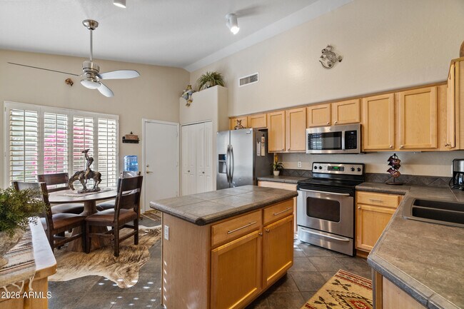 Building Photo - 4553 E Coyote Wash Dr