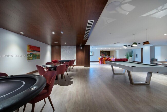 Building Photo - 300 Sunny Isles Blvd