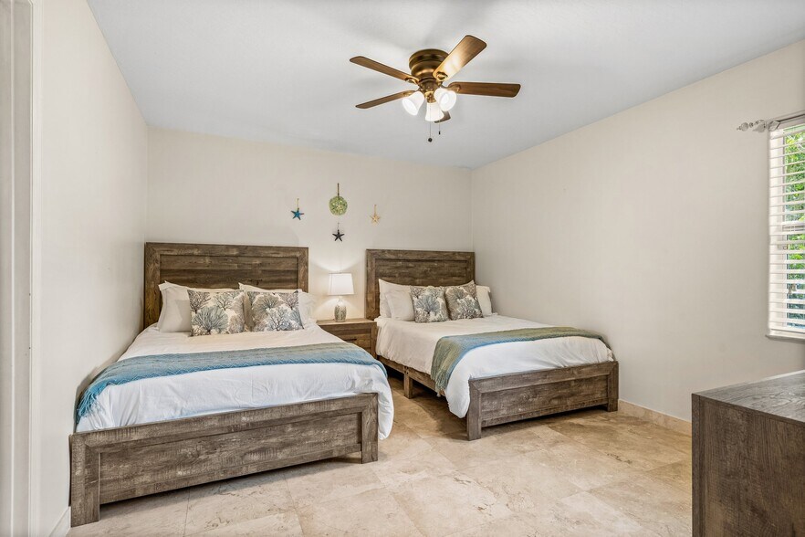 Building Photo - 2635 47th Ave