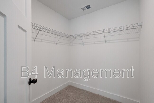 Building Photo - 416 W Parima Ct