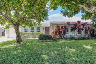 Building Photo - 787 Carissa Dr