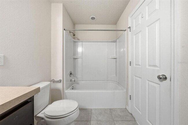 Building Photo - 1096 Pavia Dr