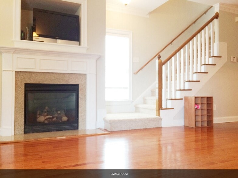 AREA - 7709 Alexander Promenade PI ROOM #