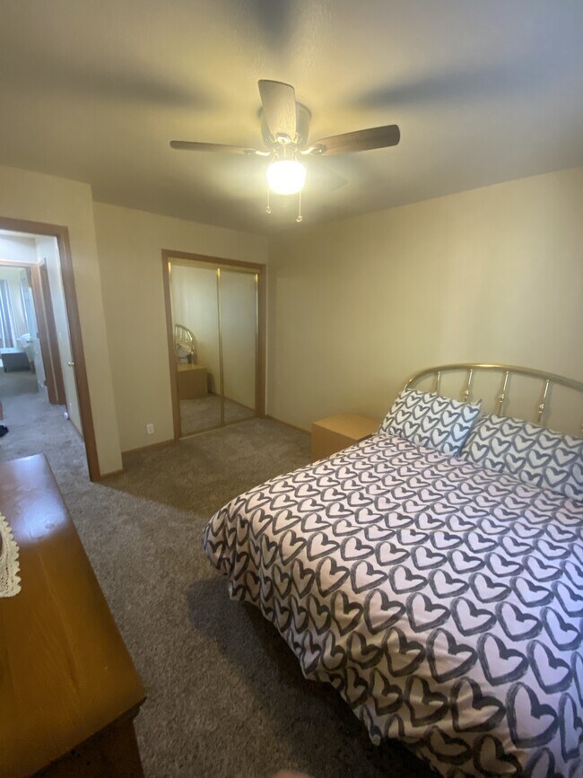 Building Photo - 1728 Mohican Dr