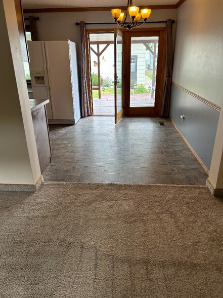 Building Photo - 2913 8th Ave N