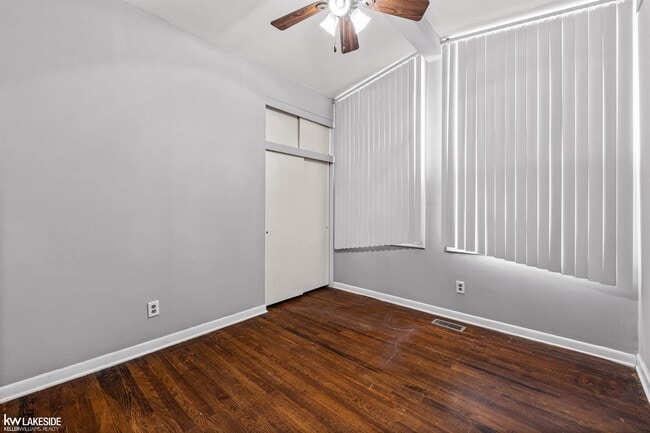 Building Photo - 5342 Streefkerk Dr