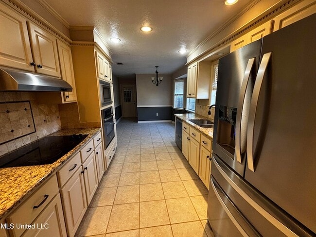 Building Photo - 232 Boxwood Cir