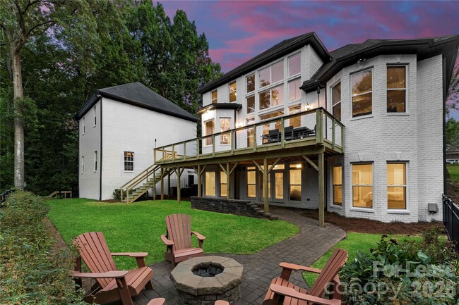 Building Photo - 578 Normandy Rd