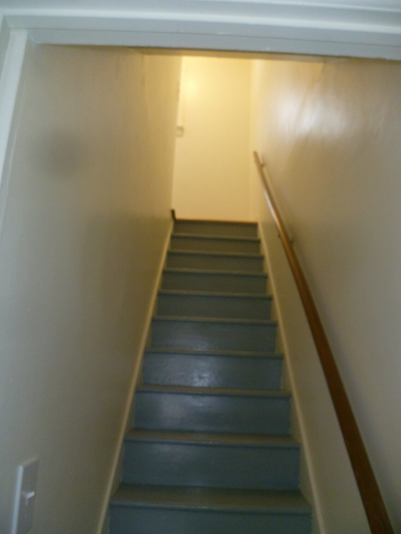 Building Photo - 203 Grandview St