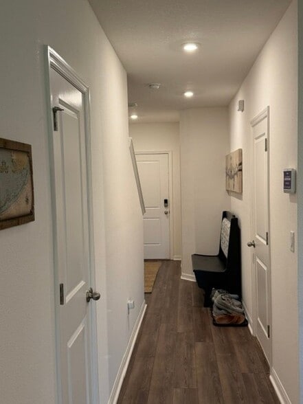 Building Photo - 10708 Ironwood Tree Wy
