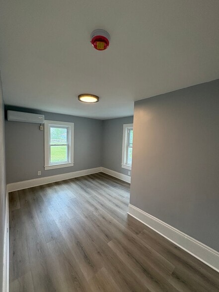 Building Photo - 18 Aldrich Rd