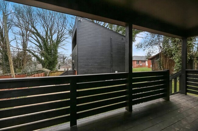 Building Photo - Room in 3 Bedroom Home at State St