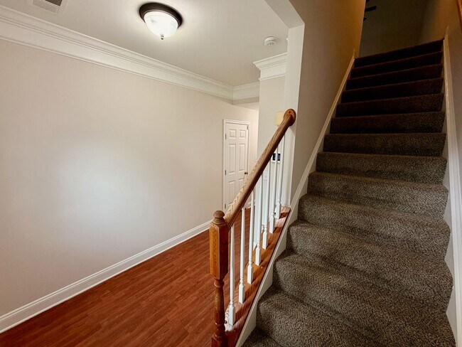 Building Photo - 208 Whitley