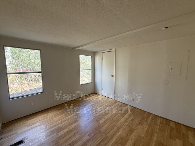 Building Photo - 3611 Shirleys Hill Rd