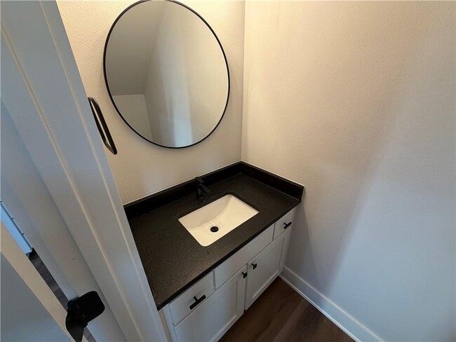 Building Photo - 1043 S Laramie Hts