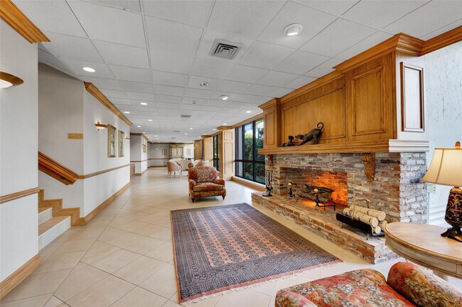 Building Photo - 5100 N Ocean Blvd