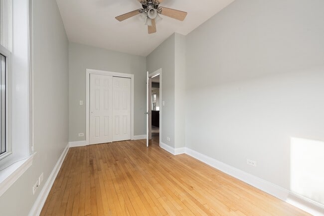 Building Photo - 3428 N Damen Ave