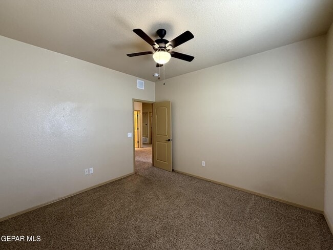Building Photo - 11533 Merejildo Madrid St