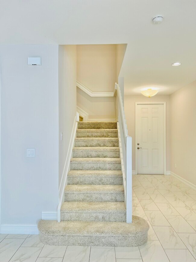 Building Photo - 7841 Bristol Cir