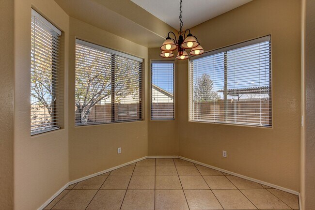 Building Photo - Beautiful Home for Rent in Granville!