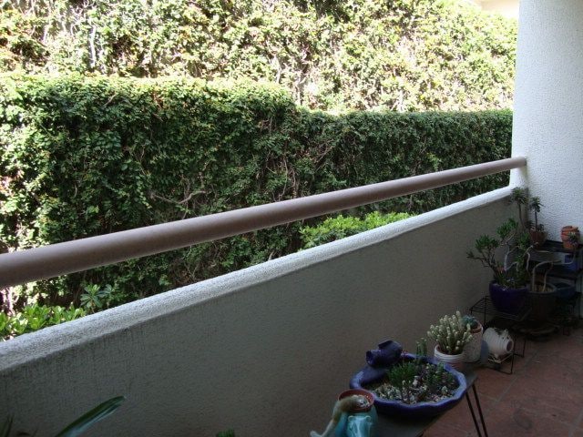 Building Photo - 625 E Del Mar Blvd