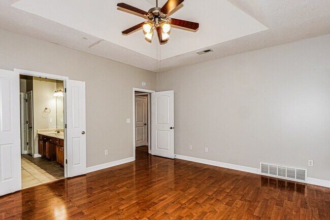 Building Photo - 1128 Casentino St