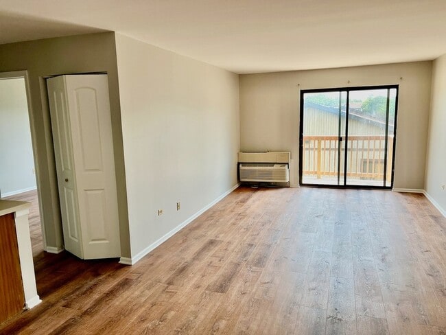 Building Photo - 746 Prescott Dr