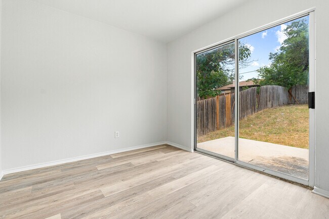 Building Photo - Westover View