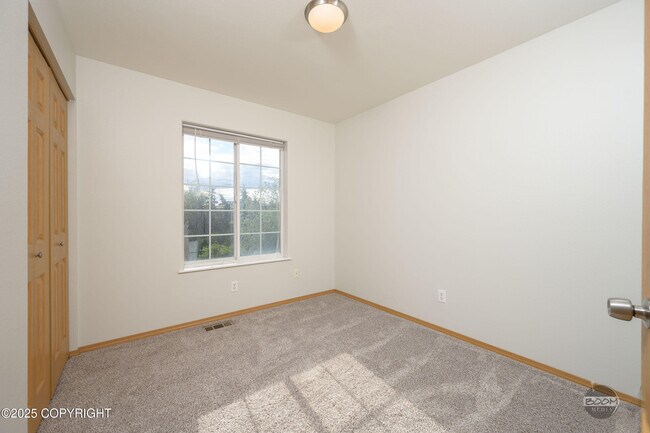 Building Photo - 6923 Gold Kings Ave